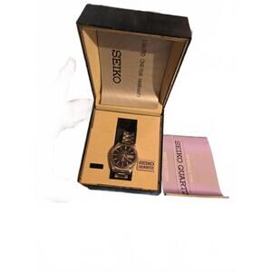 Vintage Seiko Quartz Analog Watch with Original Box and Instructions